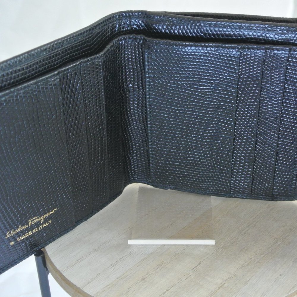 Authentic Salvatore Ferragamo Bow Short Wallet - Picture 6 of 9